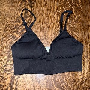 Black lulu lemon ebb to street bra size 6